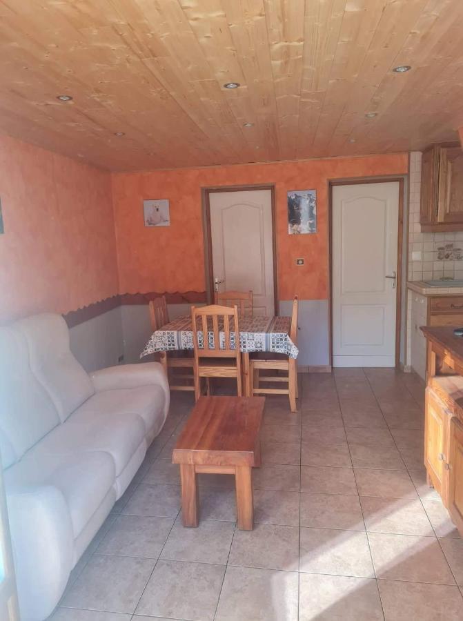 Maison Mitoyenne Avec Terrasse Villar-Saint-Pancrace ภายนอก รูปภาพ